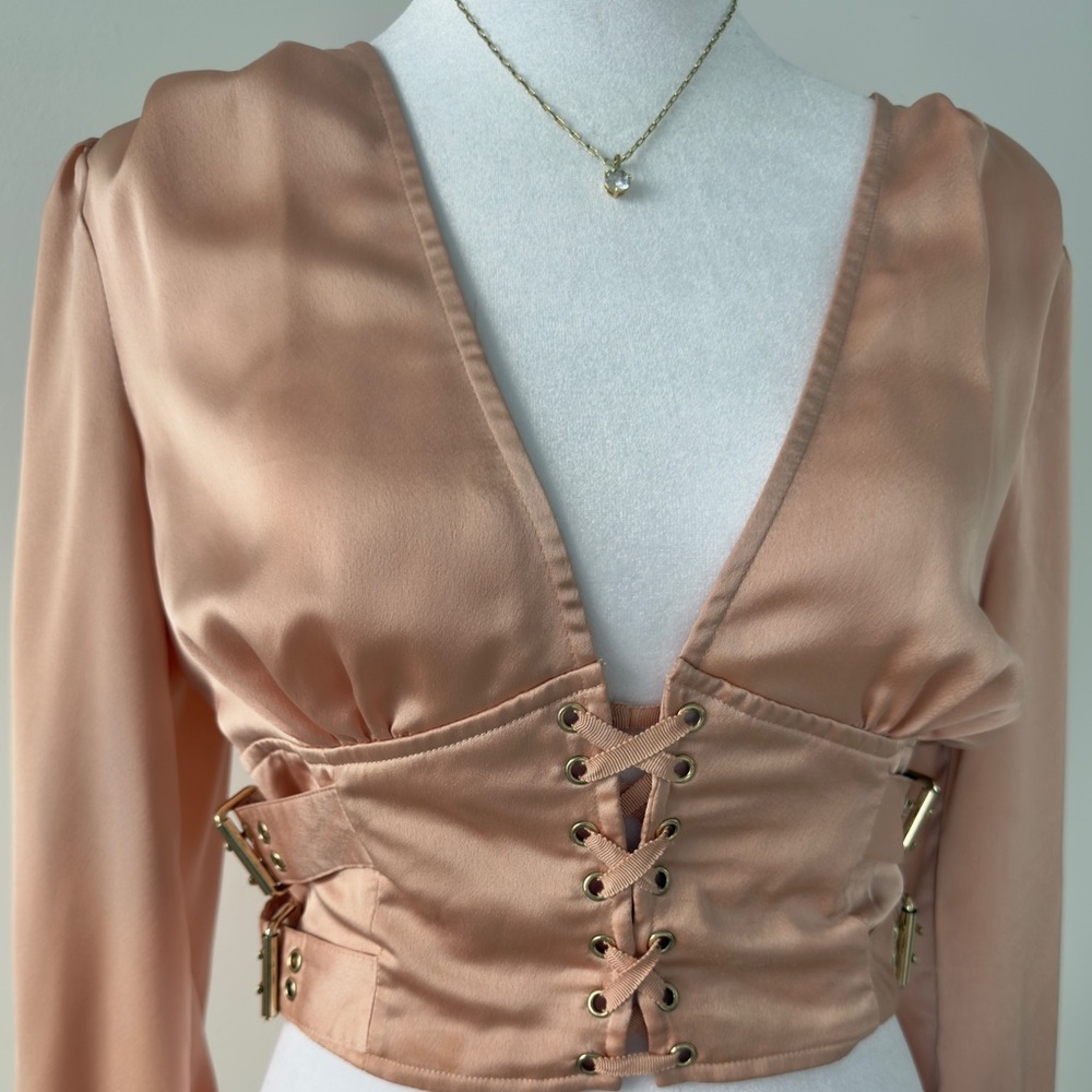 Forever 21 Rose Gold Satin Corset Top Deep V Neck Long Sleeve Buckle Blouse - Picture 4 of 7
